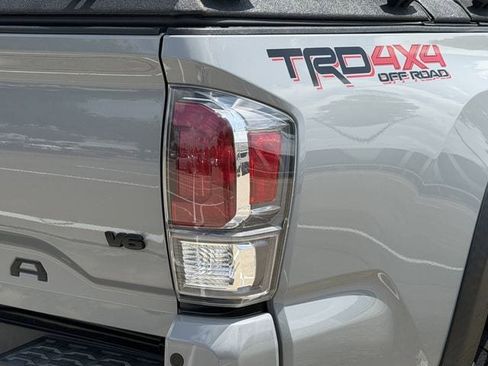 Used 2021 Toyota Tacoma TRD Off-Road w/ TRD Premium Off Road Package AWD/4WD image 7