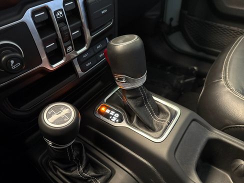 Used 2023 Jeep Wrangler Unlimited Sahara w/ Dual Top Group AWD/4WD image 20