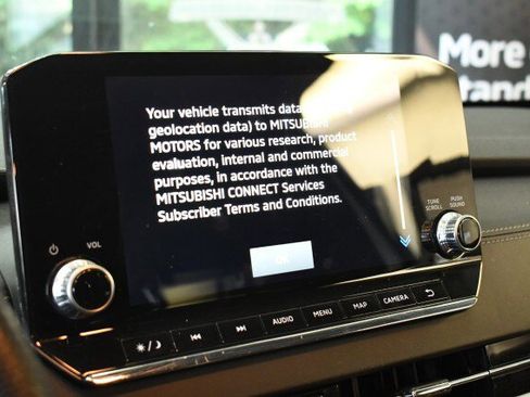 Used 2024 Mitsubishi Outlander SE AWD/4WD image 33