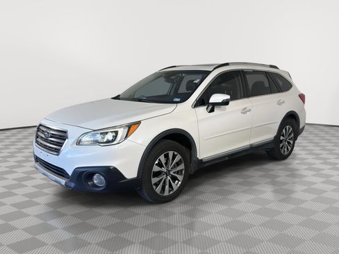 Used 2017 Subaru Outback 2.5i Touring w/ Popular Package #5A image 3