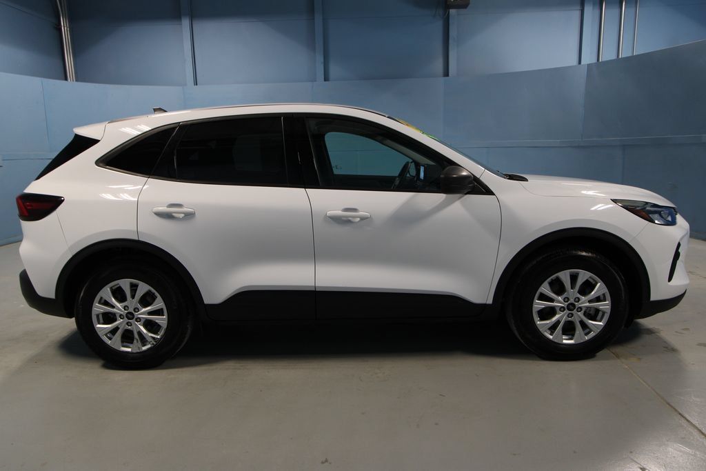 Used 2025 Ford Escape Active FWD image 30