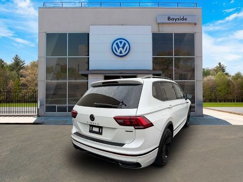 Used 2024 Volkswagen Tiguan SE R-Line AWD/4WD image 7