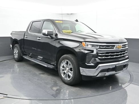Used 2022 Chevrolet Silverado 1500 LTZ w/ LTZ Convenience Package II AWD/4WD image 5