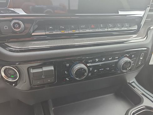 New 2026 Chevrolet Silverado 1500 ZR2 image 18