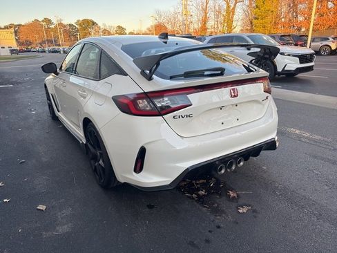 Used 2025 Honda Civic Type R image 2
