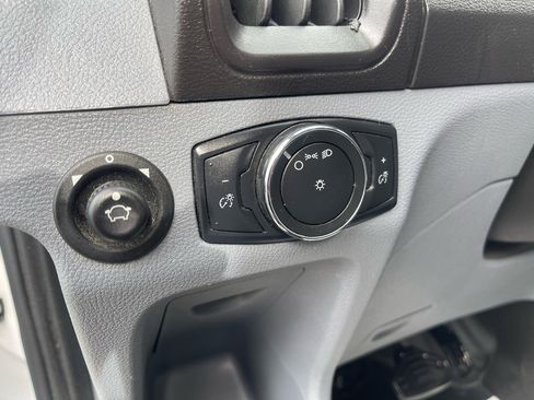 Used 2019 Ford Transit 250 130 Low Roof image 21