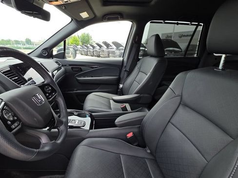 Used 2022 Honda Passport Elite image 11