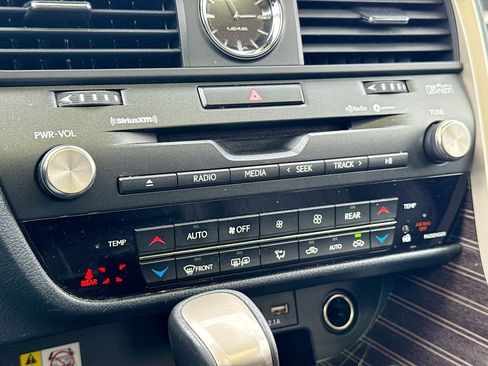 Used 2021 Lexus RX 350L Luxury w/ Accessory Package image 29