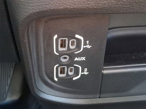 Used 2024 RAM 2500 Tradesman w/ Chrome Appearance Group image 26