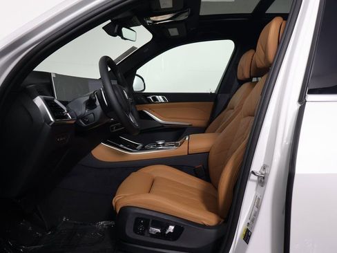 New 2026 BMW X5 xDrive50e w/ Climate Comfort Package AWD/4WD image 5