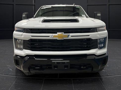 New 2026 Chevrolet Silverado 2500 Custom w/ Custom Value Package image 8