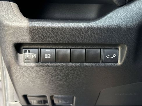 Used 2021 Toyota RAV4 XLE Premium FWD image 22