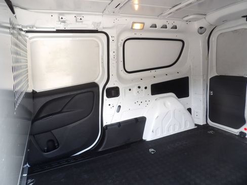 Used 2022 RAM ProMaster City Tradesman FWD image 26