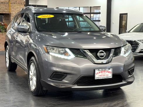 Used 2016 Nissan Rogue SV image 9