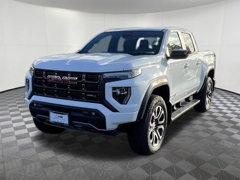 Used 2023 GMC Canyon AT4 w/ AT4 Premium Package image 3