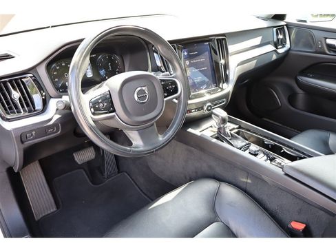 Used 2020 Volvo S60 T6 Momentum AWD/4WD image 15