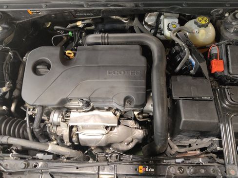 Used 2021 Chevrolet Malibu LS FWD image 30