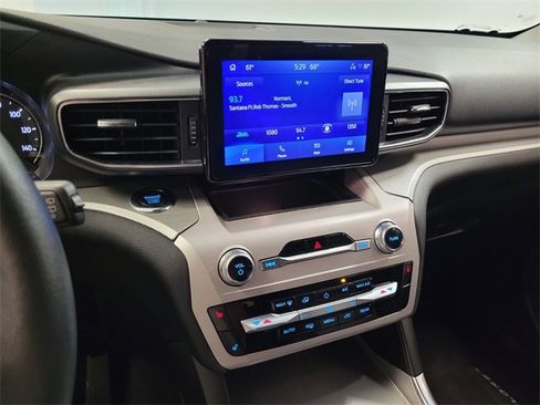 Used 2023 Ford Explorer XLT w/ Equipment Group 202A image 21