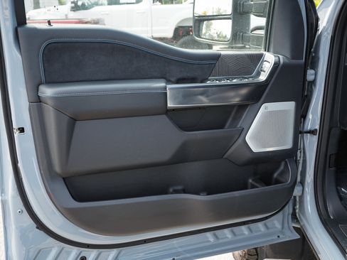 Used 2025 Ford F450 Platinum AWD/4WD image 14