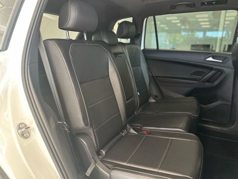 Used 2021 Volkswagen Tiguan SE R-Line image 25