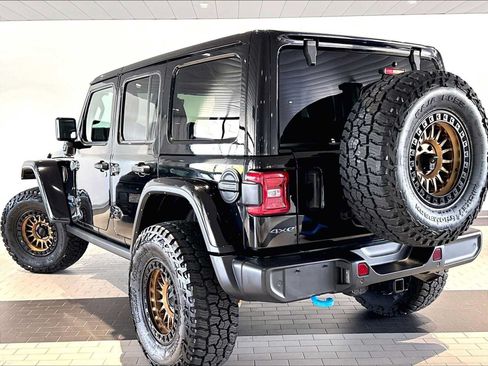 Used 2021 Jeep Wrangler Unlimited Rubicon 4xe w/ Cold Weather Group AWD/4WD image 3