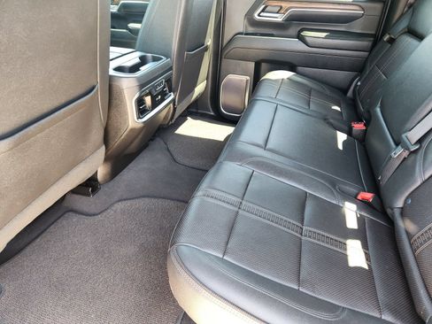 Used 2024 Chevrolet Silverado 2500 High Country w/ Technology Package AWD/4WD image 33