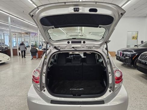 Used 2012 Toyota Prius C One image 37