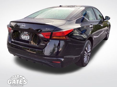 Used 2024 Nissan Altima 2.5 SV AWD/4WD image 9