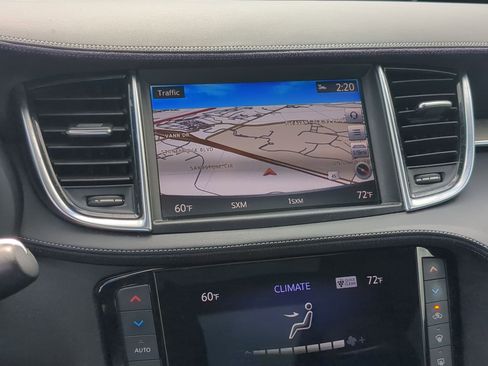 Used 2019 INFINITI QX50 Essential w/ Sensory Package image 17