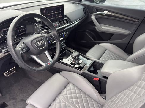 Used 2023 Audi SQ5 Premium Plus w/ Premium Plus Package image 9