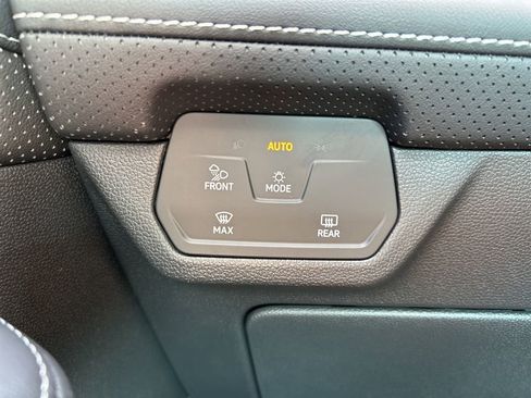 New 2026 Volkswagen Atlas SE FWD image 31