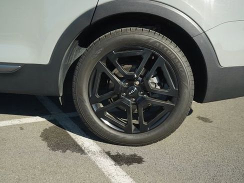 Used 2023 Kia Telluride EX X-Line image 40