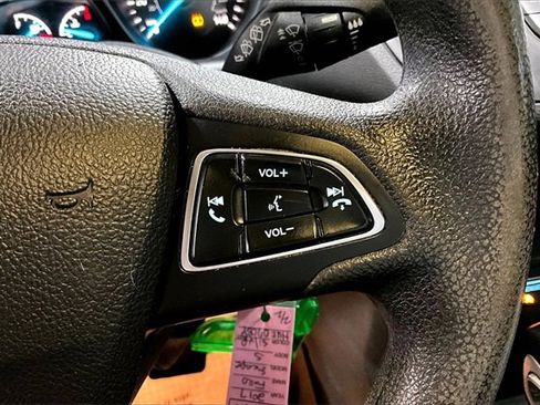 Used 2017 Ford Escape S image 10