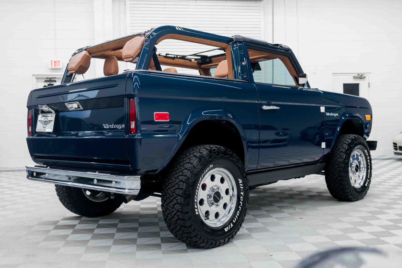 Used 2024 Ford Bronco Black Diamond AWD/4WD image 7
