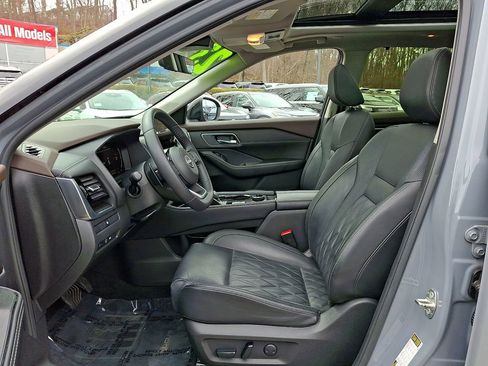 Used 2023 Nissan Rogue Platinum AWD/4WD image 14