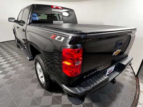 Used 2018 Chevrolet Silverado 1500 LT AWD/4WD image 7