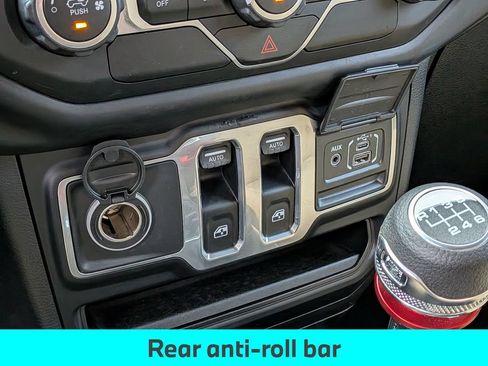 Used 2018 Jeep Wrangler Sport AWD/4WD image 21