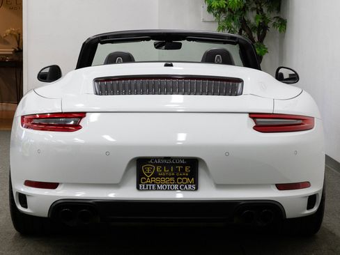 Used 2017 Porsche 911 Carrera image 4