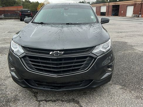 Used 2021 Chevrolet Equinox LT image 2