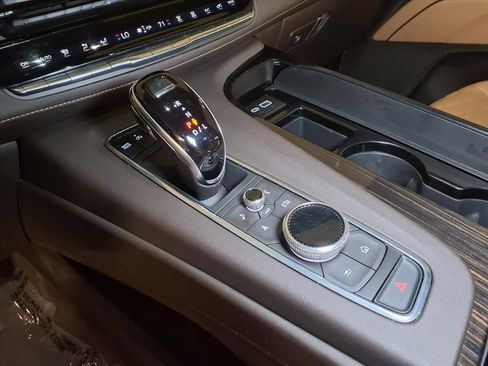 Used 2021 Cadillac Escalade Sport w/ LPO, Illumination Package RWD image 7