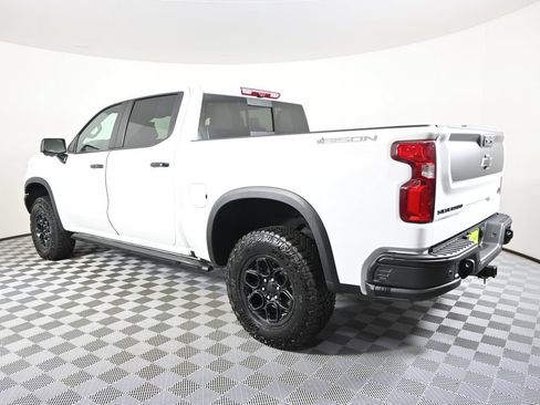 Used 2023 Chevrolet Silverado 1500 ZR2 w/ ZR2 Bison Edition AWD/4WD image 4