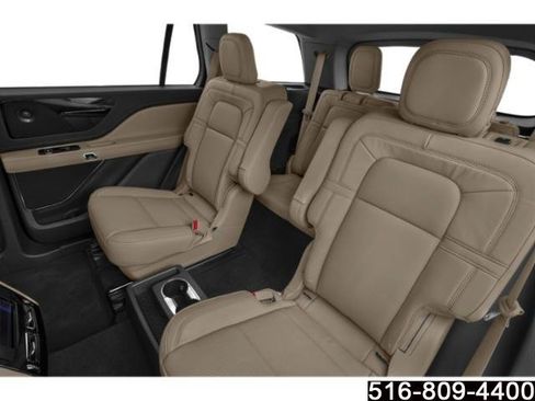 Used 2022 Lincoln Aviator AWD w/ Premium Package image 14