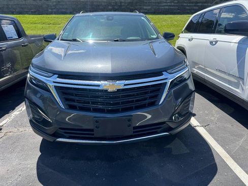 Used 2023 Chevrolet Equinox LT image 2