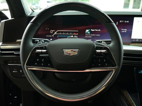 Used 2026 Cadillac Escalade Platinum Sport AWD/4WD image 6