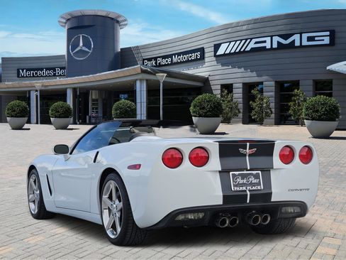 Used 2010 Chevrolet Corvette Convertible w/ Preferred Equipment Group image 4