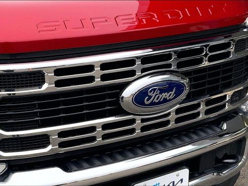 Used 2023 Ford F250 XLT w/ F-250 >10K GVWR Package image 31