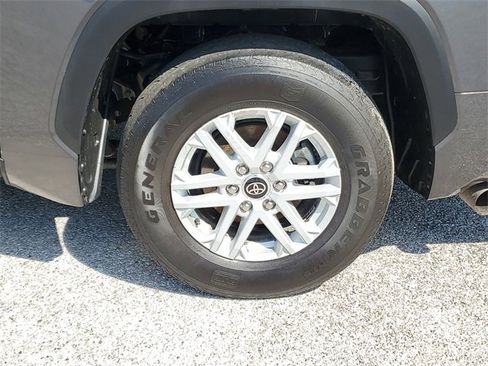 Used 2022 Toyota Tundra SR5 image 8