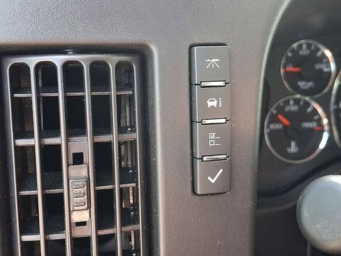 Used 2024 Chevrolet Express 2500 w/ Driver Convenience Package RWD image 30