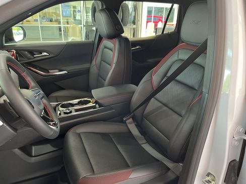 New 2026 Chevrolet Equinox RS w/ Convenience Package III FWD image 13