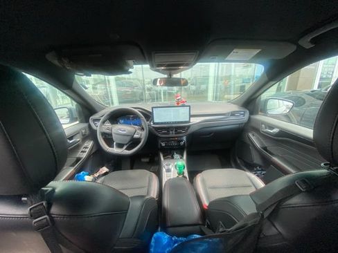 Used 2025 Ford Escape ST-Line Select w/ Tech Pack #2 AWD/4WD image 16